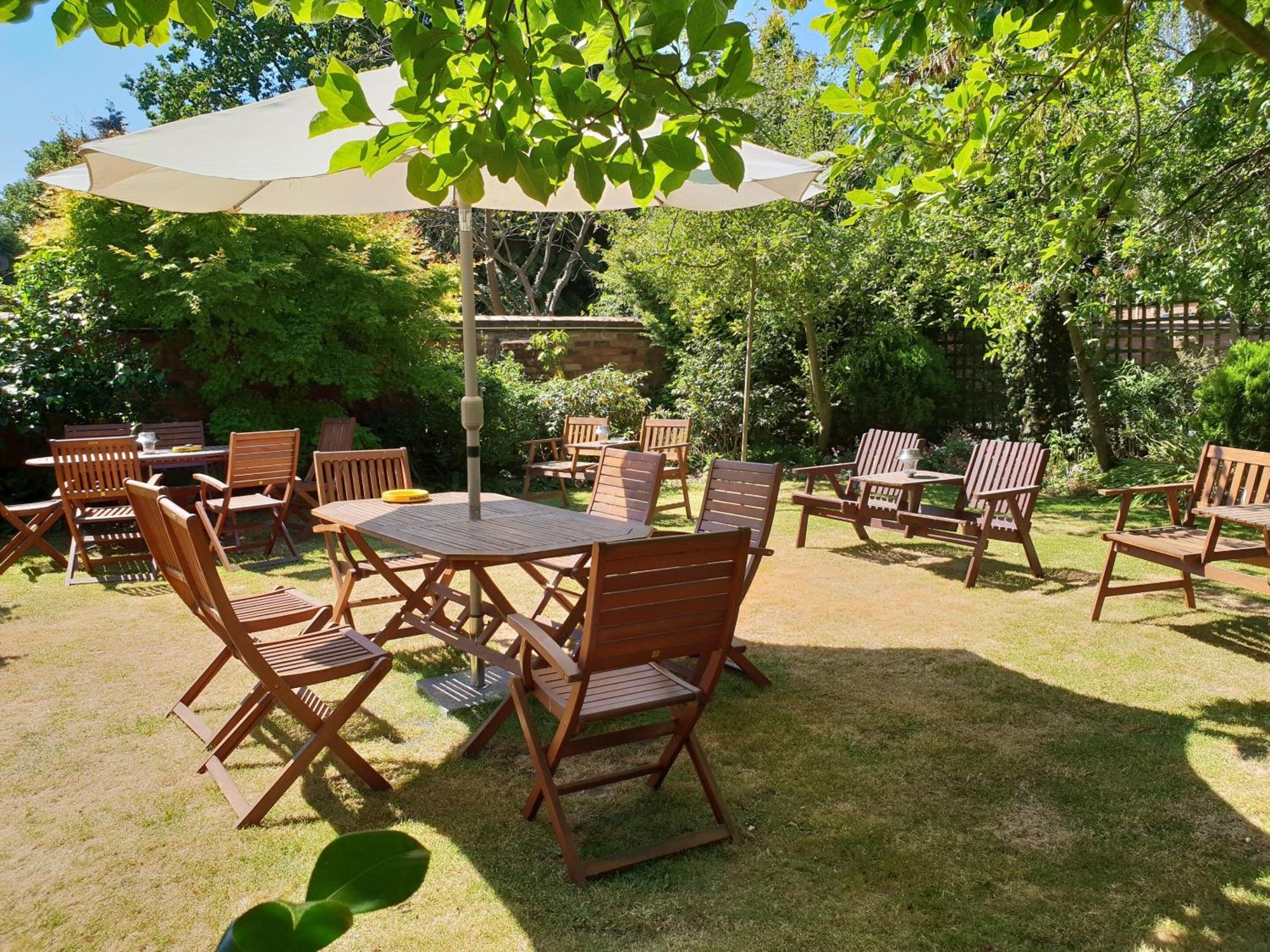 Victoria Park Lodge Leamington Spa Extérieur photo